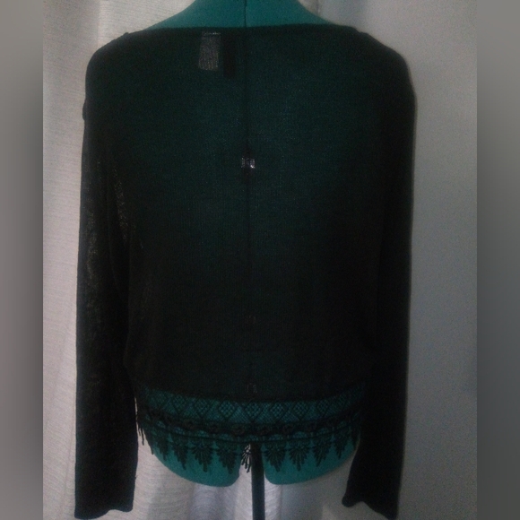 Divided H&M Cropped Long-Sleeved Knit Top w Embroidered Lace Detail Black Sz L - Picture 6 of 10